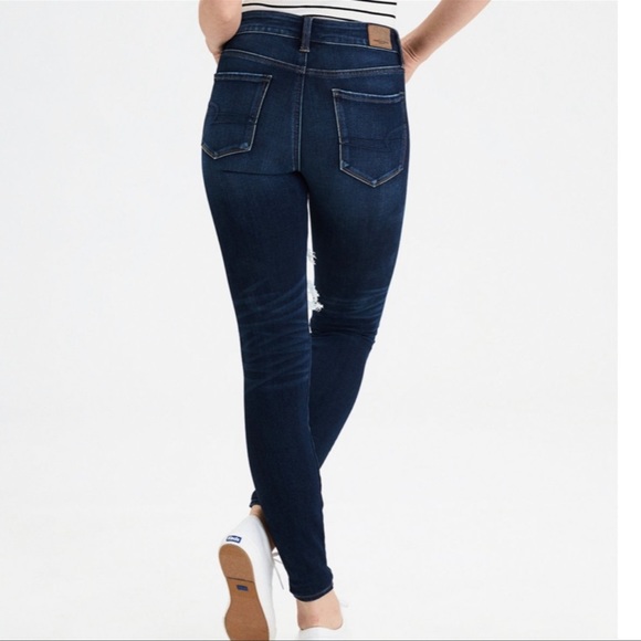 American eagle distressed hi-rise jegging a size 4 short - Picture 11 of 11